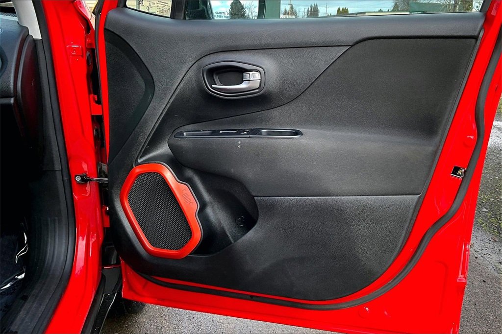 Used 2018 Jeep Renegade Sport w/ Power & Air Group image 24