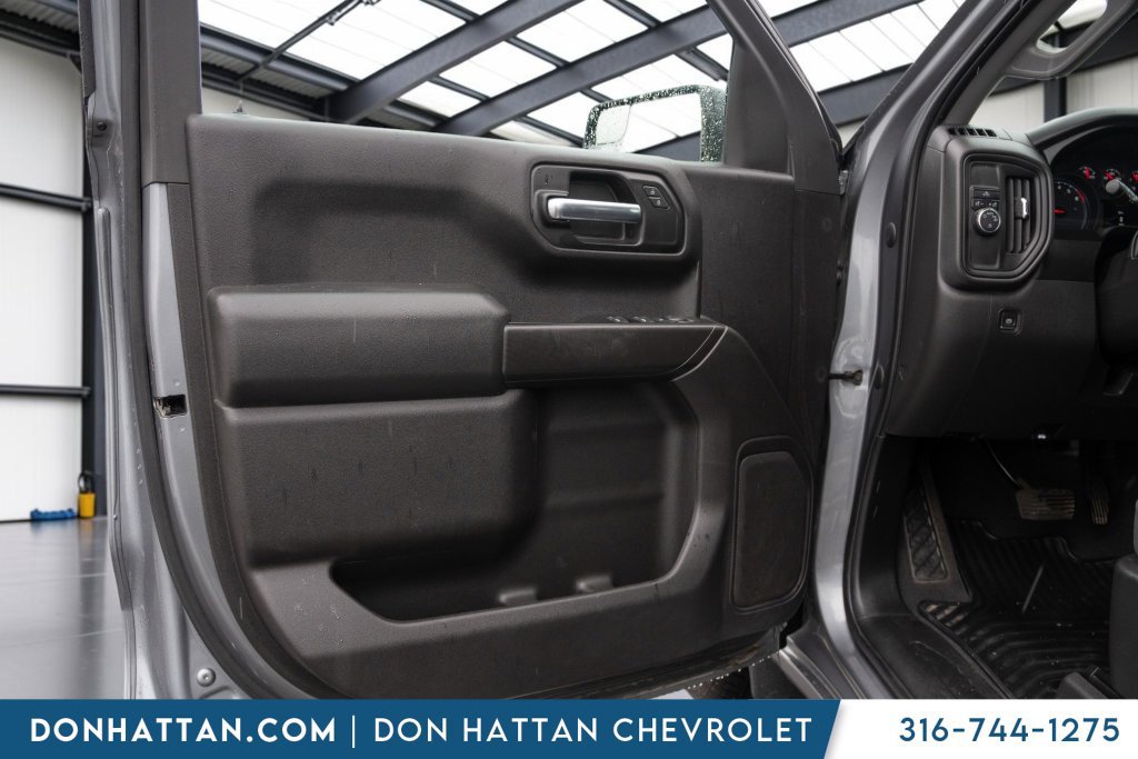 Used 2020 Chevrolet Silverado 1500 Custom w/ Custom Value Package RWD image 13