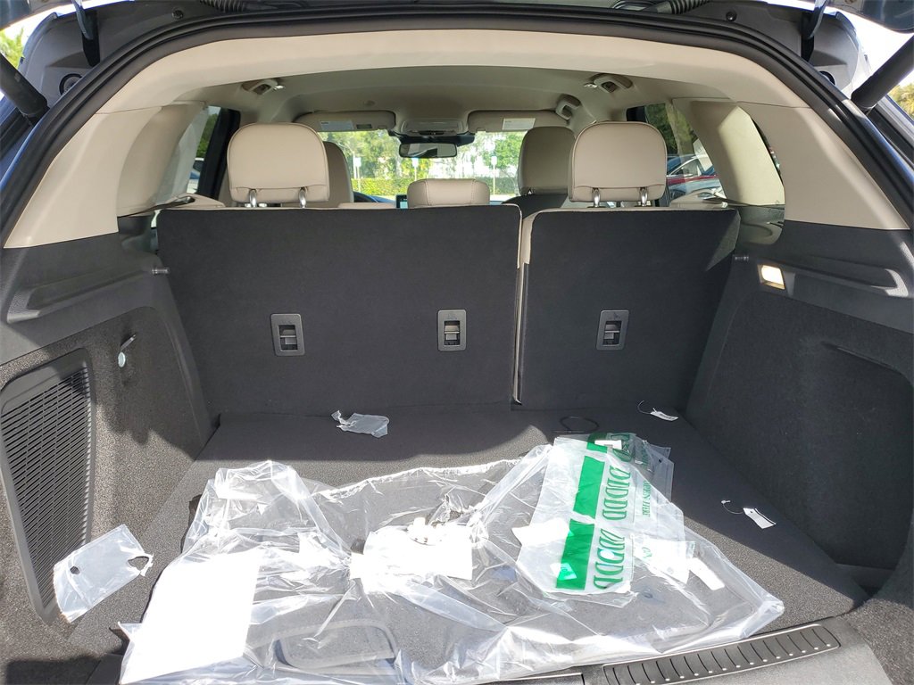 New 2026 Lincoln Corsair Premiere image 6