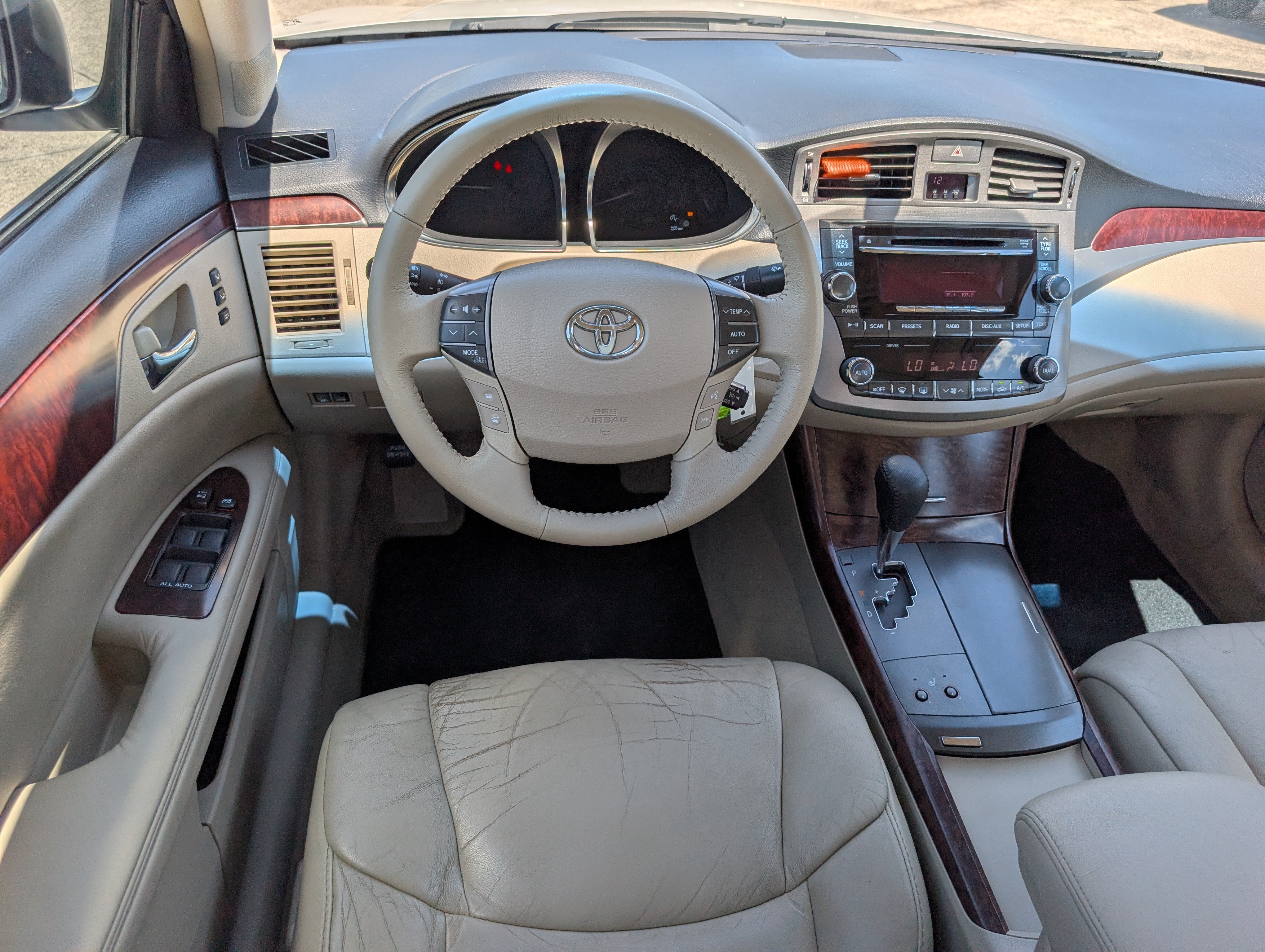 Used 2011 Toyota Avalon FWD image 8