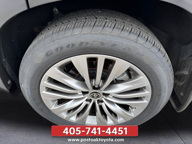 Used 2023 Toyota Highlander Platinum AWD/4WD image 61