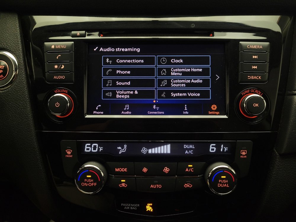 Used 2018 Nissan Rogue SV image 25