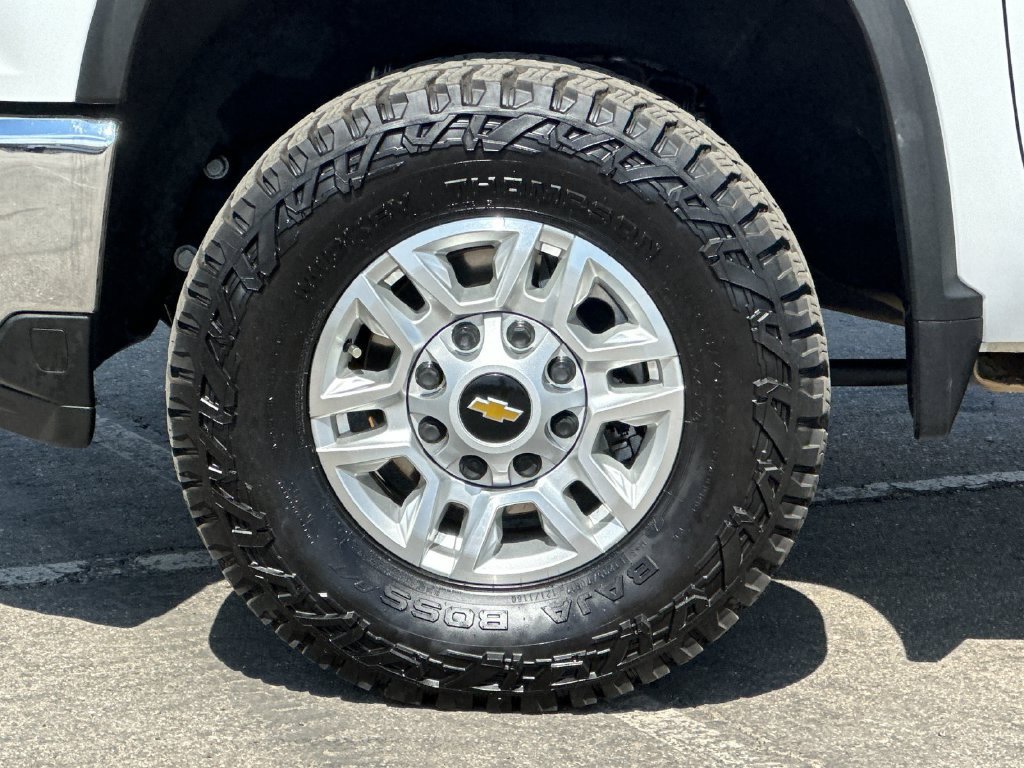 Used 2024 Chevrolet Silverado 2500 LT w/ Convenience Package AWD/4WD image 24