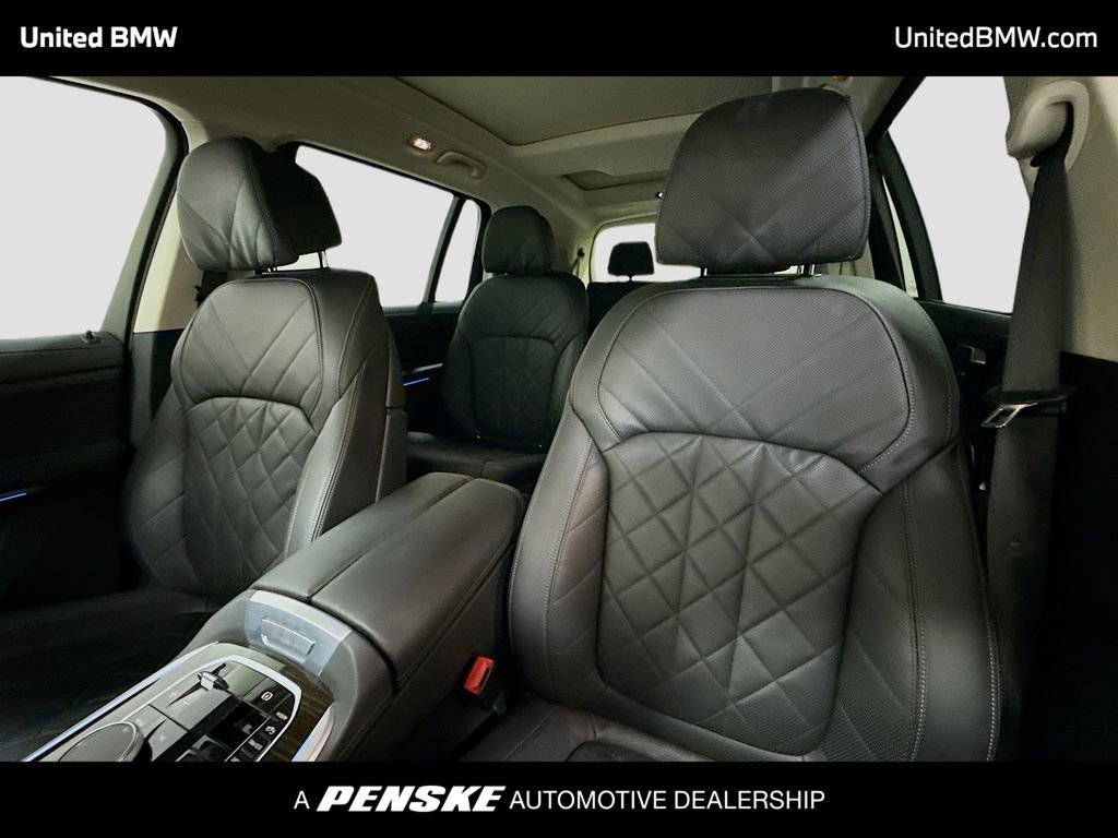 Certified 2023 BMW X7 xDrive40i w/ Premium Package image 5