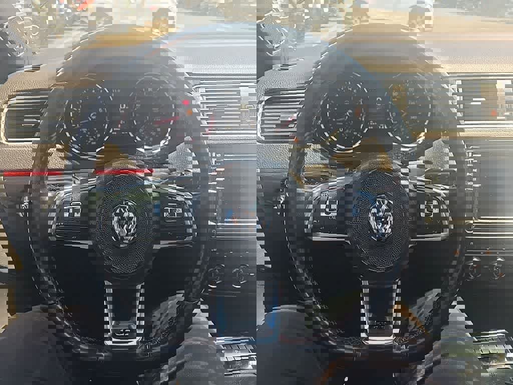 Used 2017 Volkswagen Jetta GLI FWD image 17