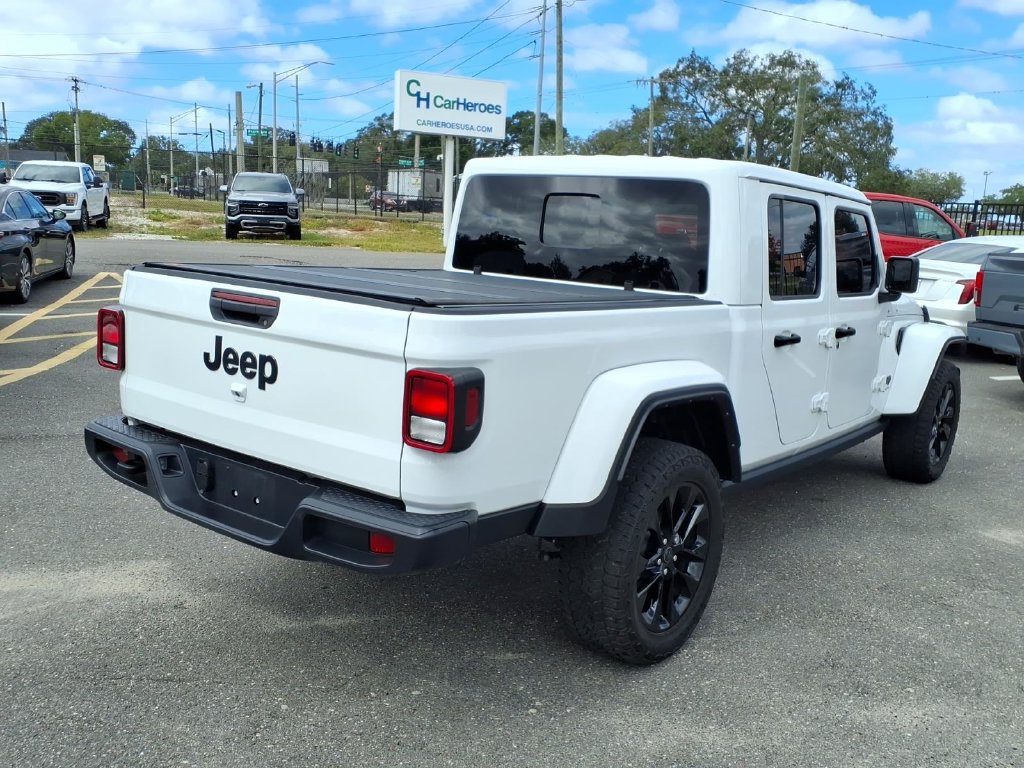 Used 2025 Jeep Gladiator Sport AWD/4WD image 7
