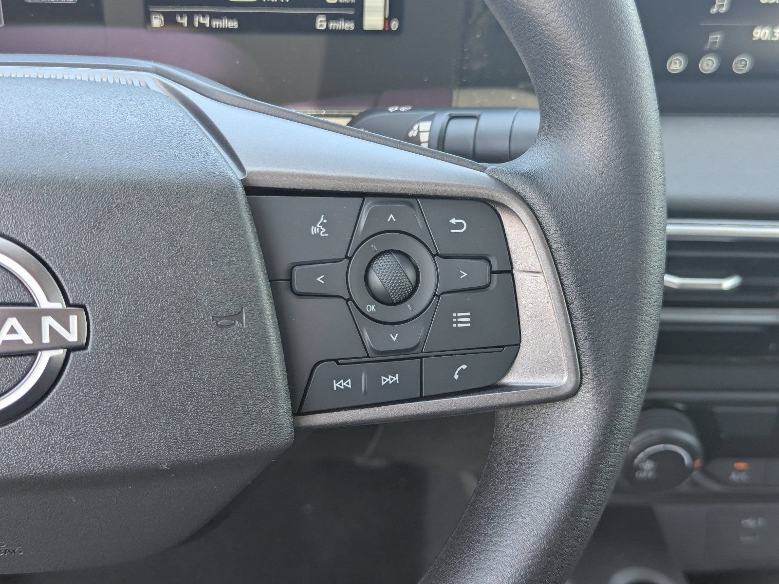 New 2027 Nissan Sentra S w/ Floor Mat Package FWD image 14