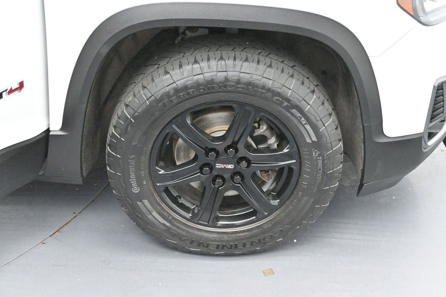 Used 2023 GMC Acadia AT4 w/ Trailering Package AWD/4WD image 36