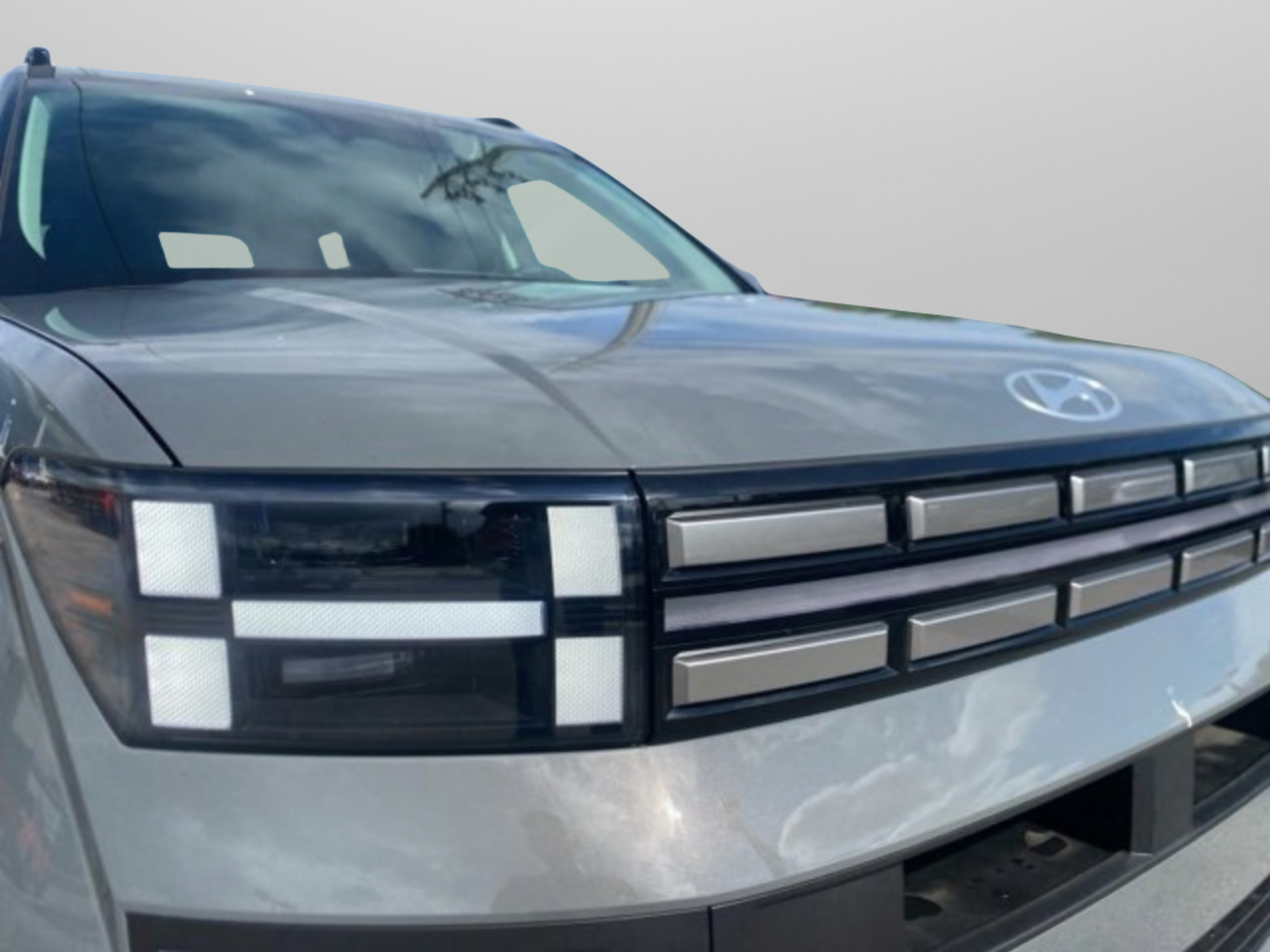 Used 2025 Hyundai Santa Fe SEL FWD image 3