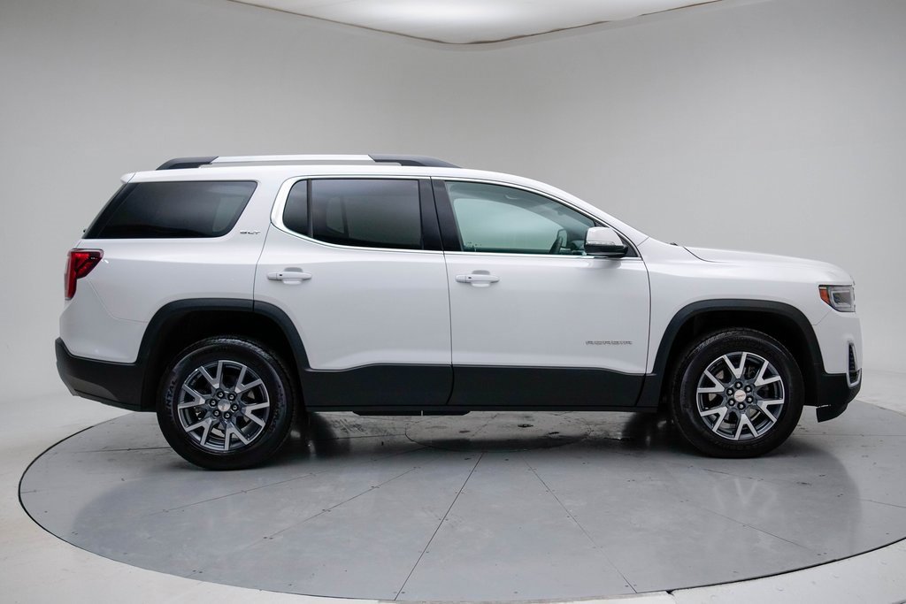 Used 2023 GMC Acadia SLT w/ Preferred Package image 2