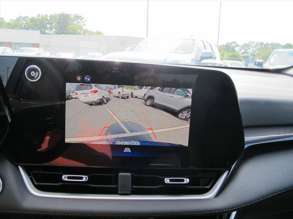 Used 2026 Chevrolet Equinox LT w/ Convenience Package II FWD image 13