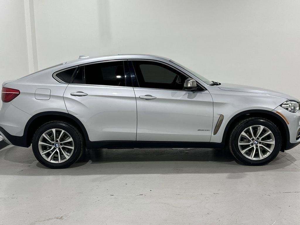 Used 2018 BMW X6 sDrive35i w/ Driving Assistance Package image 18