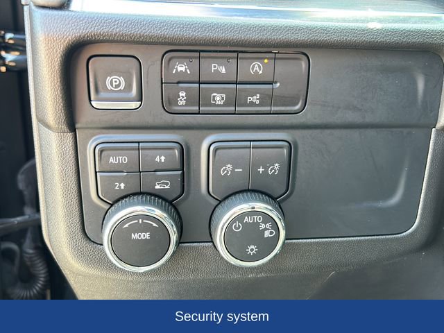 Used 2025 Chevrolet Tahoe LT AWD/4WD image 13