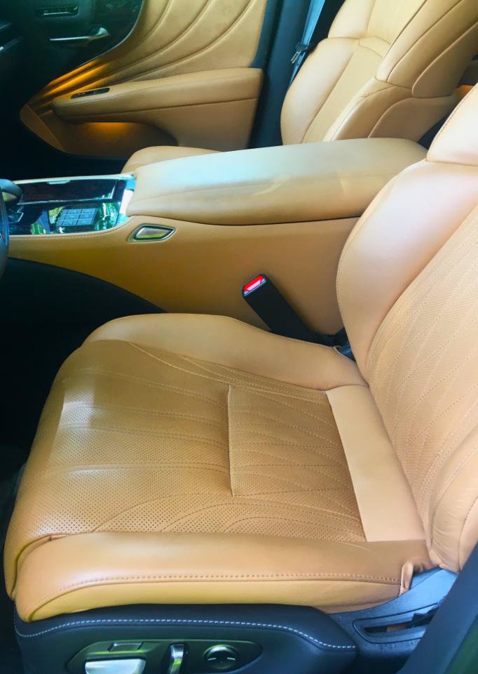 Used 2023 Lexus LS 500 w/ Interior Upgrade Package RWD image 17