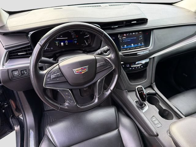 Used 2019 Cadillac XT5 Luxury w/ LPO, Black Ice Package AWD/4WD image 9