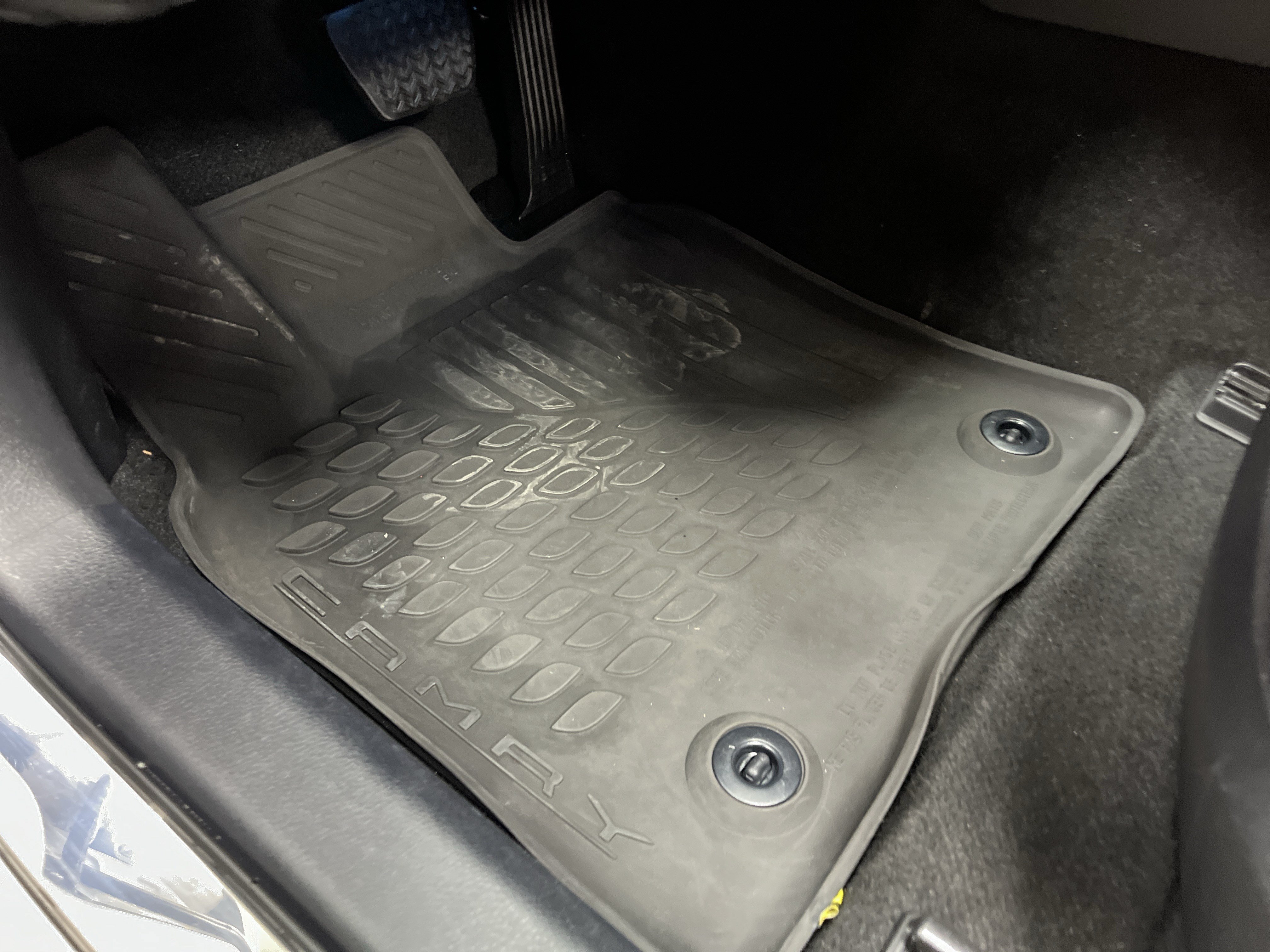 Used 2022 Toyota Camry XSE FWD image 17