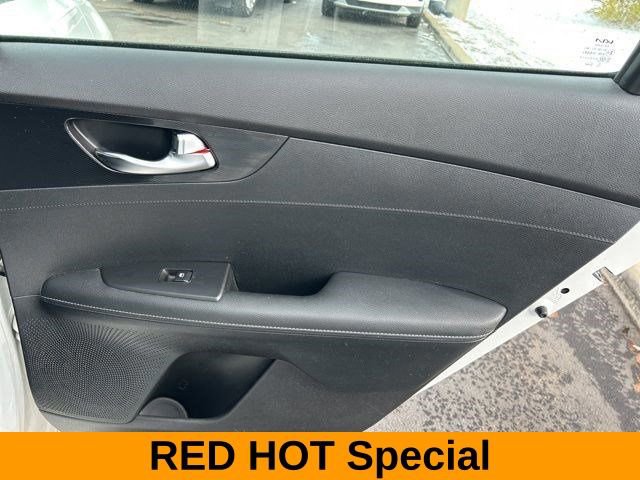 Used 2023 Kia Forte GT-Line image 43