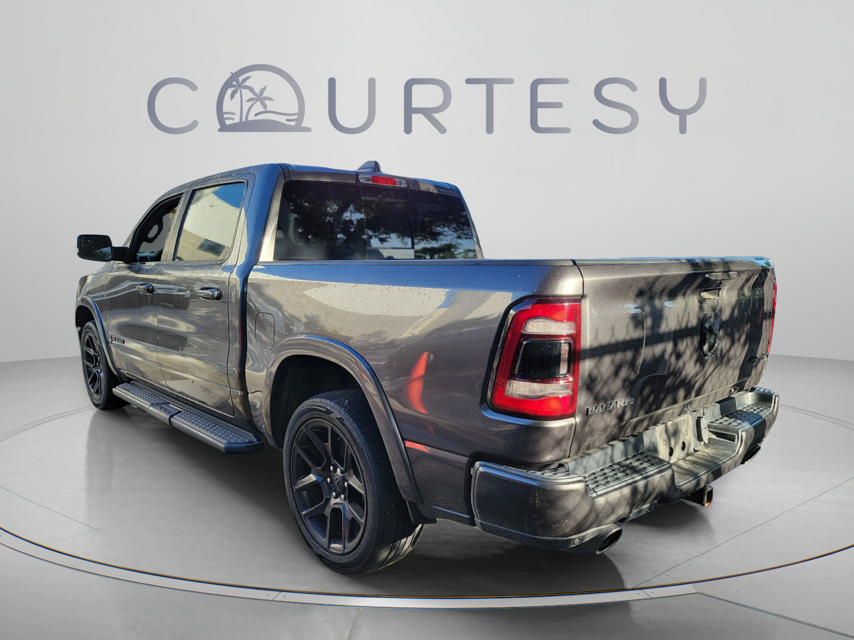 Certified 2022 RAM 1500 Laramie AWD/4WD image 2