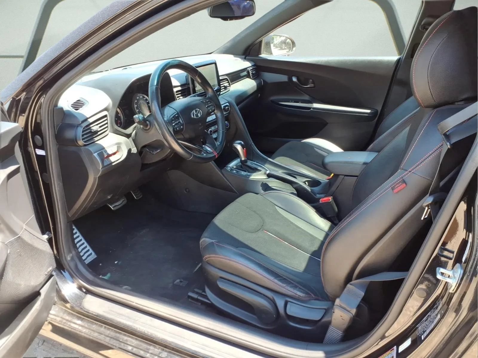 Used 2020 Hyundai Veloster Turbo Ultimate FWD image 10