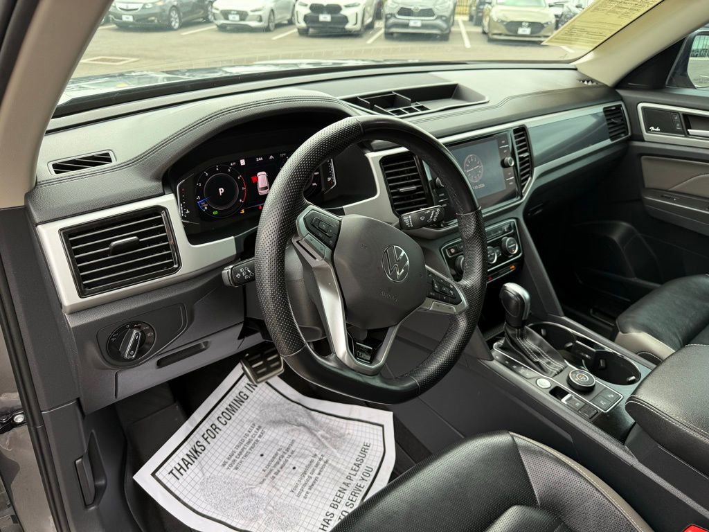 Used 2022 Volkswagen Atlas SEL Premium image 13