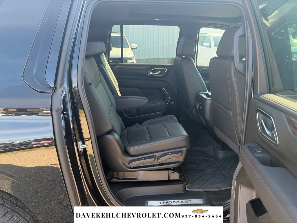 Used 2024 Chevrolet Suburban Z71 w/ Luxury Package AWD/4WD image 25