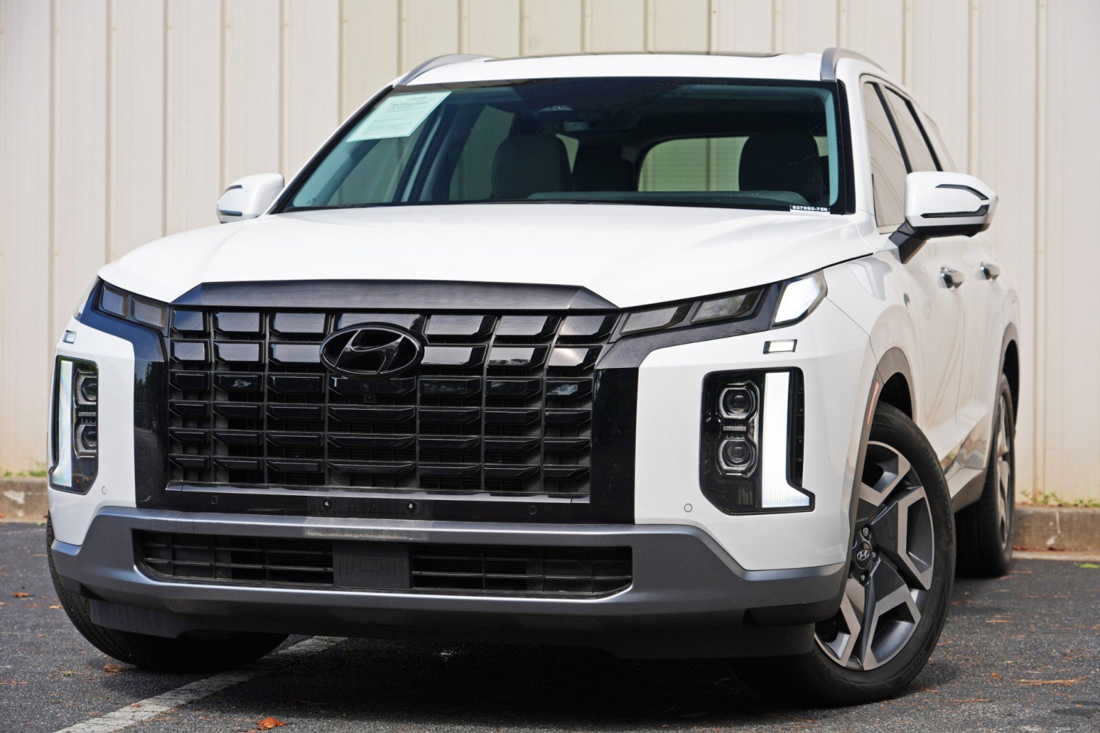 Used 2025 Hyundai Palisade SEL FWD image 3