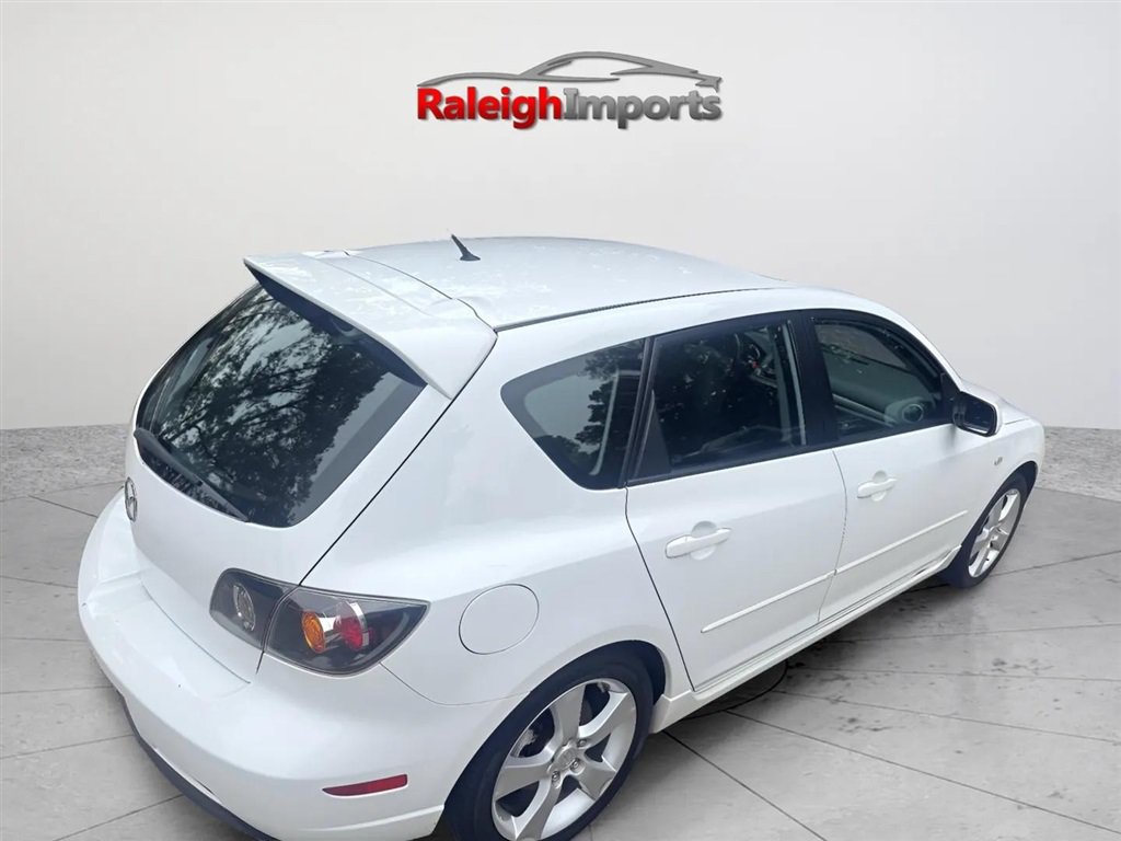 Used 2004 MAZDA MAZDA3 s w/ Moonroof & 6-CD Pkg FWD image 7