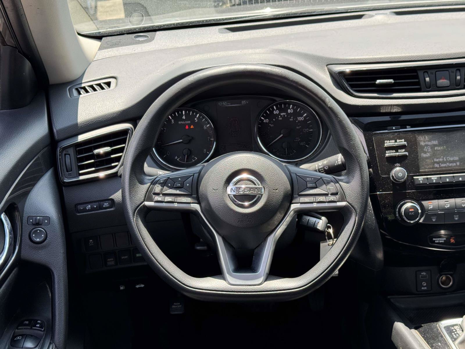 Used 2017 Nissan Rogue S AWD/4WD image 10