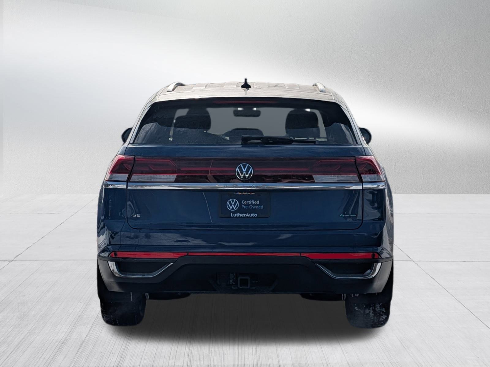 Certified 2025 Volkswagen Atlas Cross Sport SE image 6