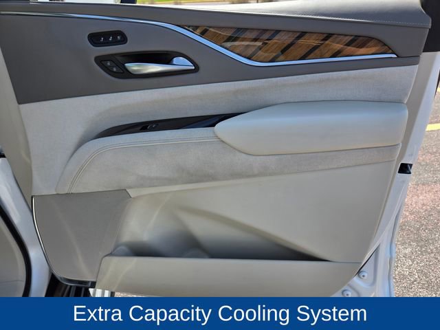 Used 2023 Cadillac Escalade ESV Sport Platinum w/ LPO, ONYX Package AWD/4WD image 44