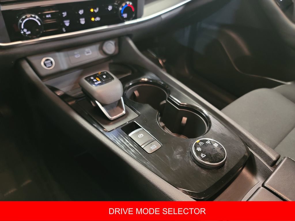 Certified 2023 Nissan Rogue S image 17