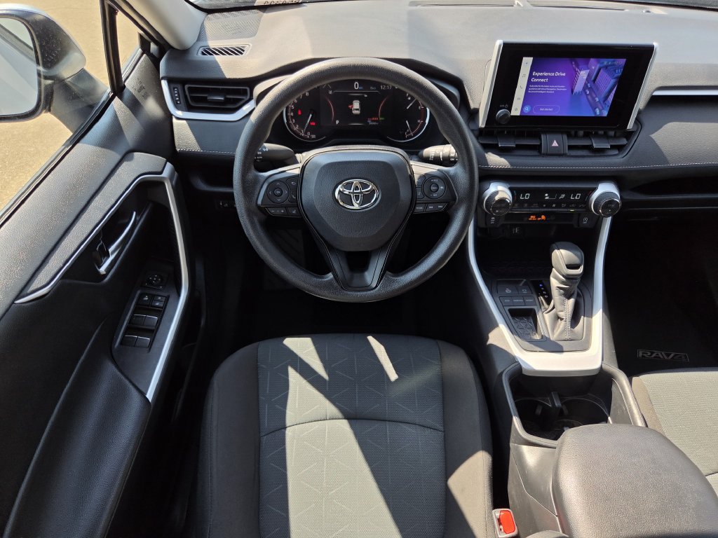 Used 2025 Toyota RAV4 XLE FWD image 14