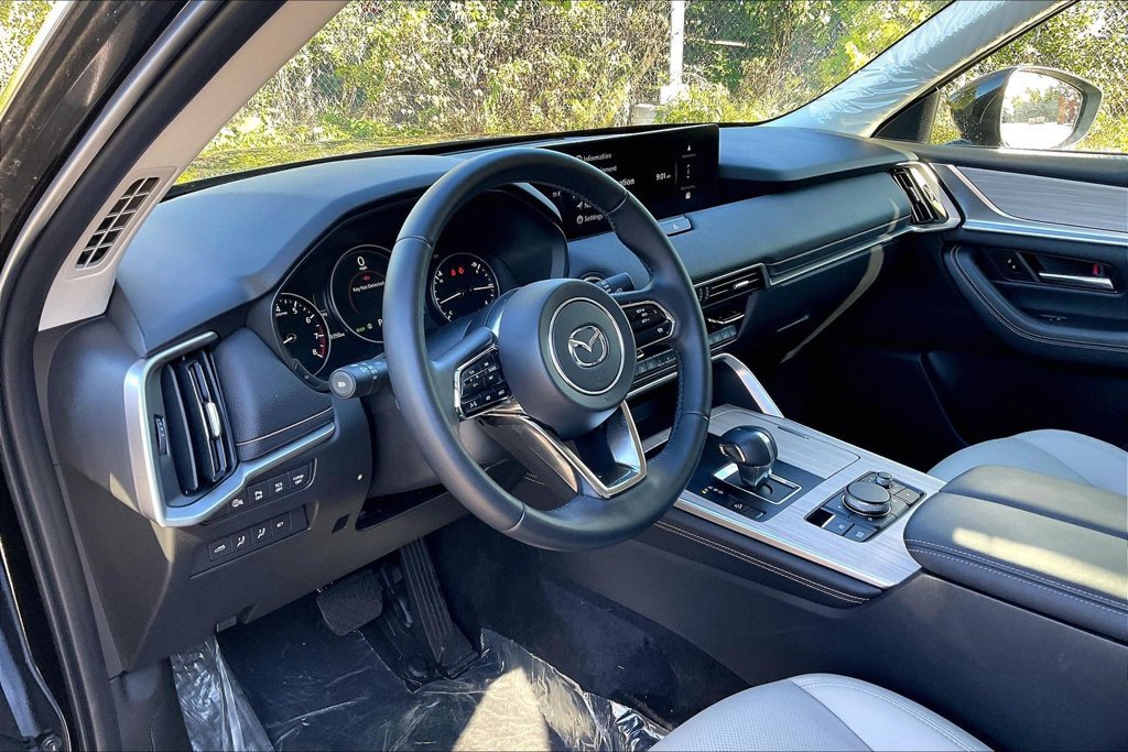 Used 2026 MAZDA CX-90 3.3 Turbo w/ Preferred Package AWD/4WD image 14