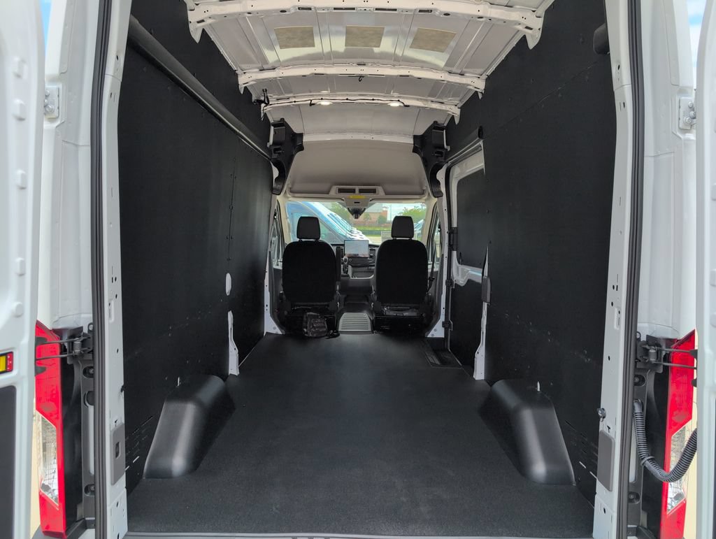 New 2026 Ford Transit 250 148 High Roof AWD w/ Load Area Protection Package image 26