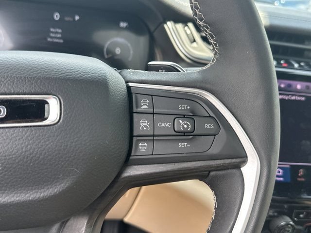 Used 2025 Jeep Grand Cherokee L Limited w/ Luxury Tech Group II RWD image 27