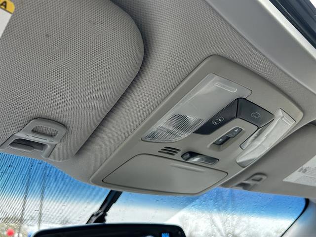 Used 2017 Toyota Sienna XLE image 17