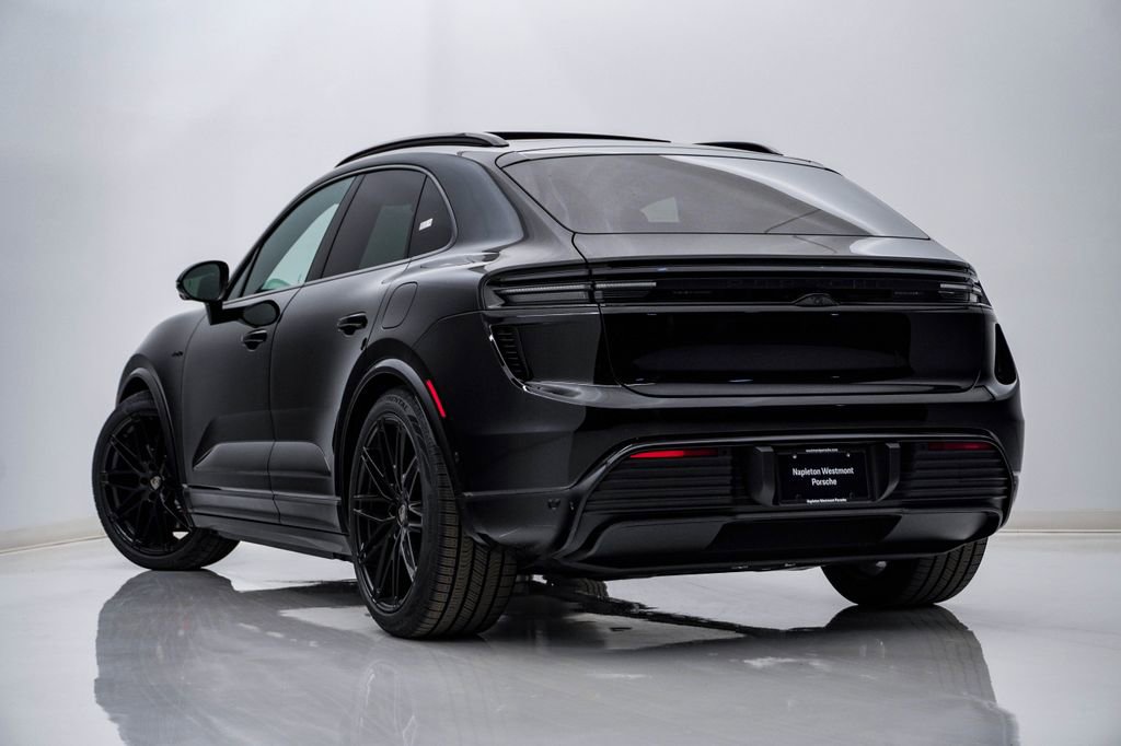 New 2026 Porsche Macan Turbo Electric image 3