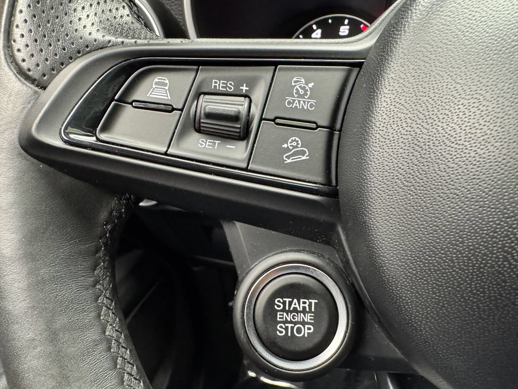 Used 2023 Alfa Romeo Stelvio Ti AWD/4WD image 15