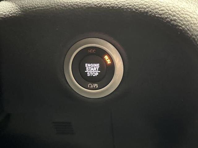 Used 2024 Chrysler Pacifica Limited w/ S Appearance Package image 22