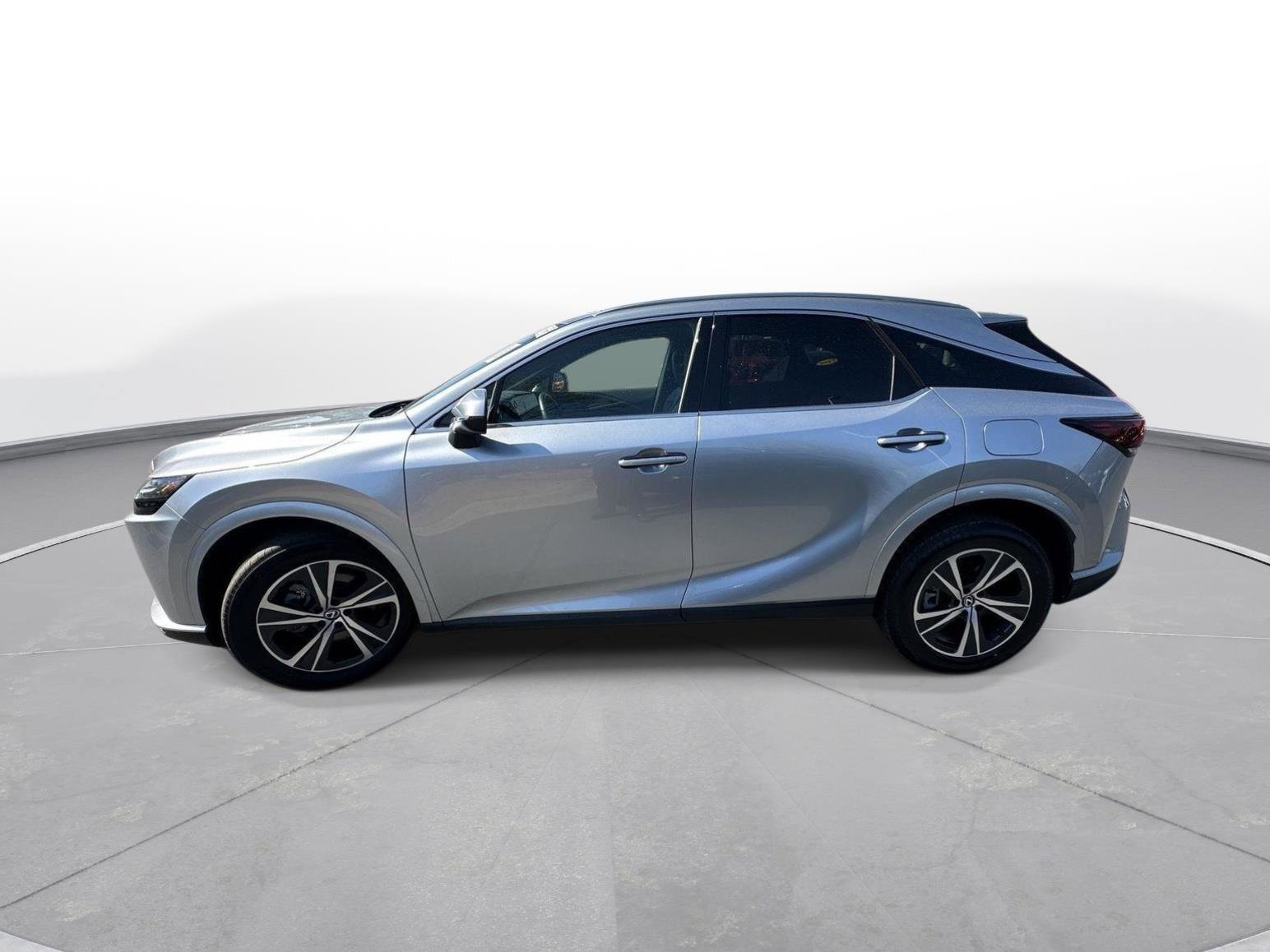 Used 2023 Lexus RX 350 Premium w/ Accessory Package image 9