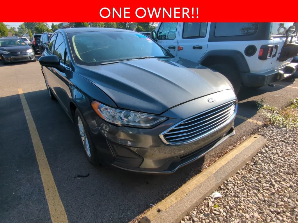 Used 2020 Ford Fusion SE FWD image 3