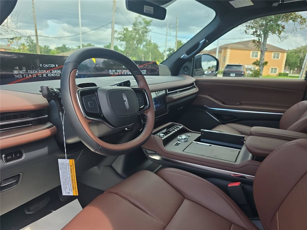 New 2027 Lincoln Navigator L Reserve RWD image 15