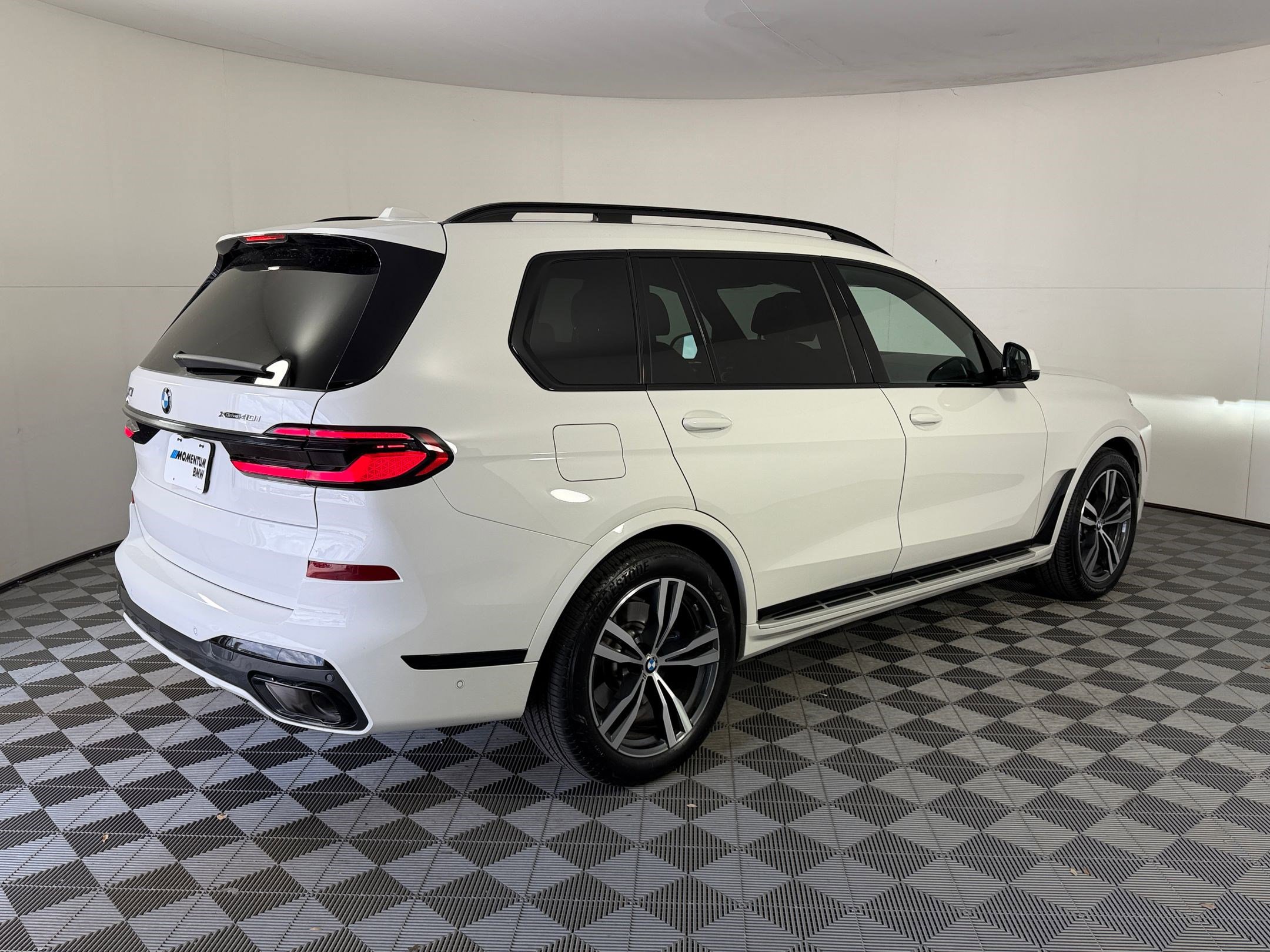 Used 2026 BMW X7 xDrive40i image 9