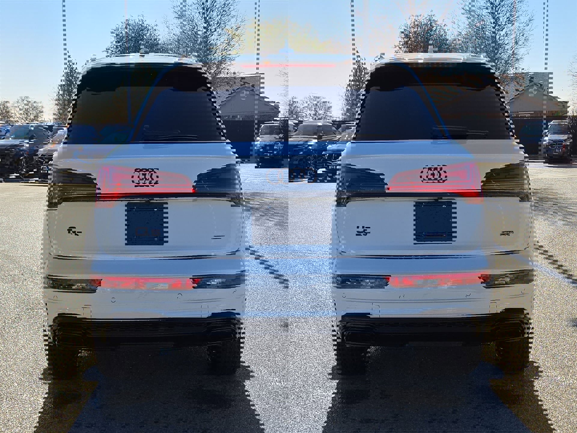 Used 2025 Audi Q5 e Premium Plus w/ Premium Plus Package image 12