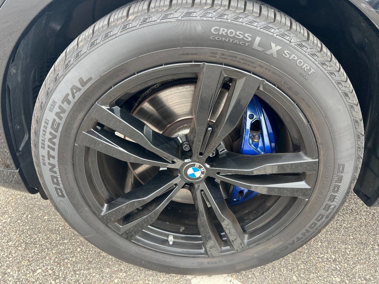 Used 2021 BMW X7 M50i w/ Executive Package image 39