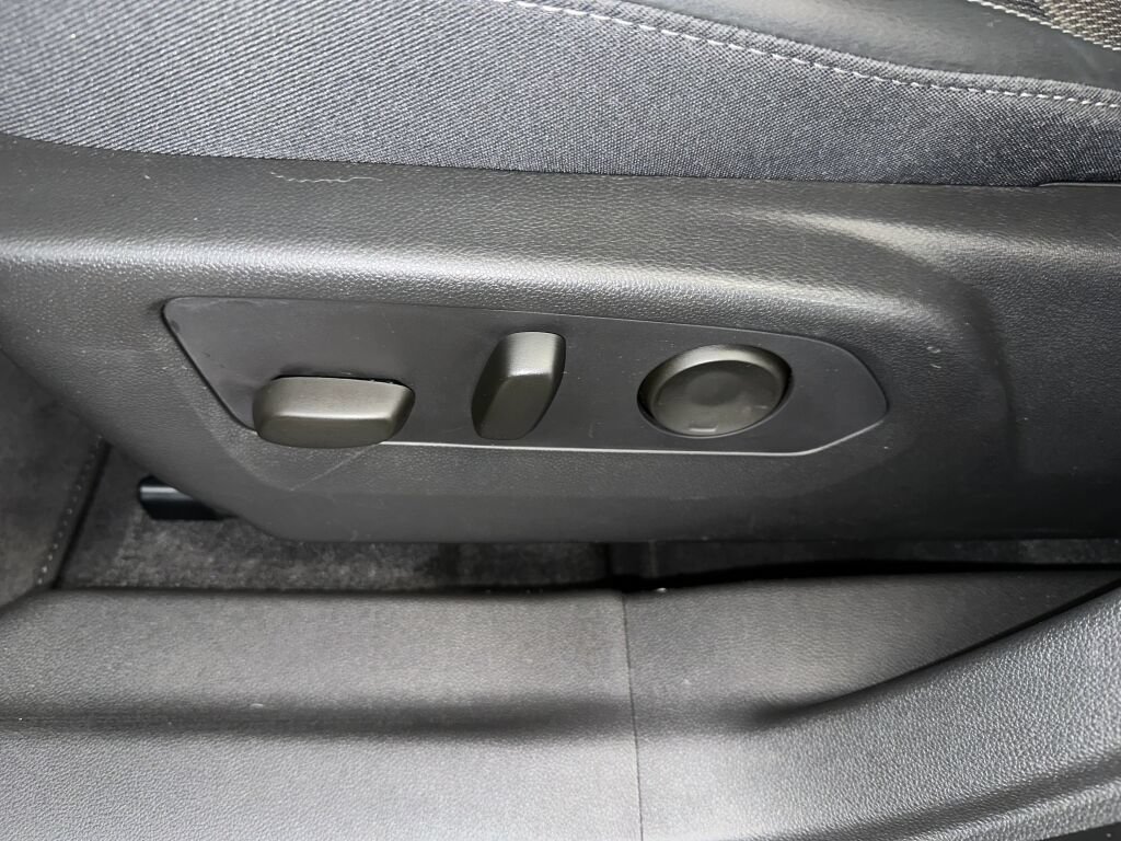 Used 2021 Buick Envision Preferred FWD image 3