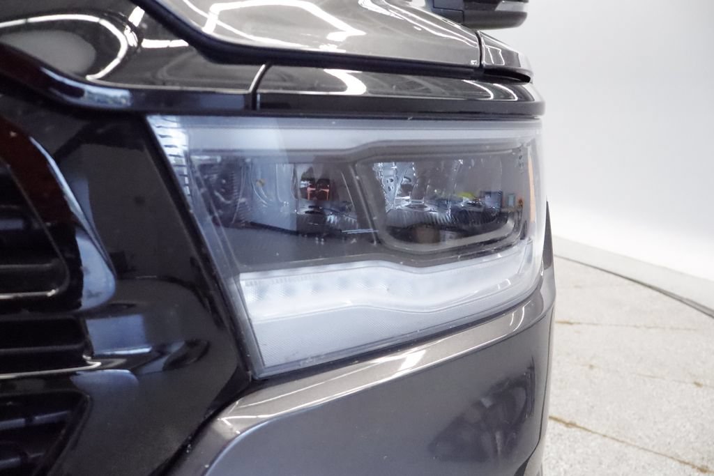 Used 2024 RAM 1500 Laramie AWD/4WD image 12