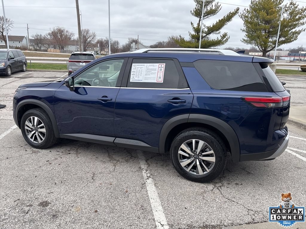 Used 2025 Nissan Pathfinder SL FWD image 20