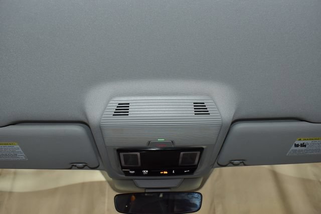 Used 2026 Volkswagen Tiguan SE AWD/4WD image 25