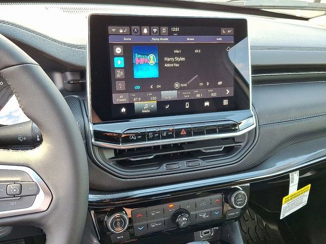 New 2026 Jeep Compass Latitude image 9